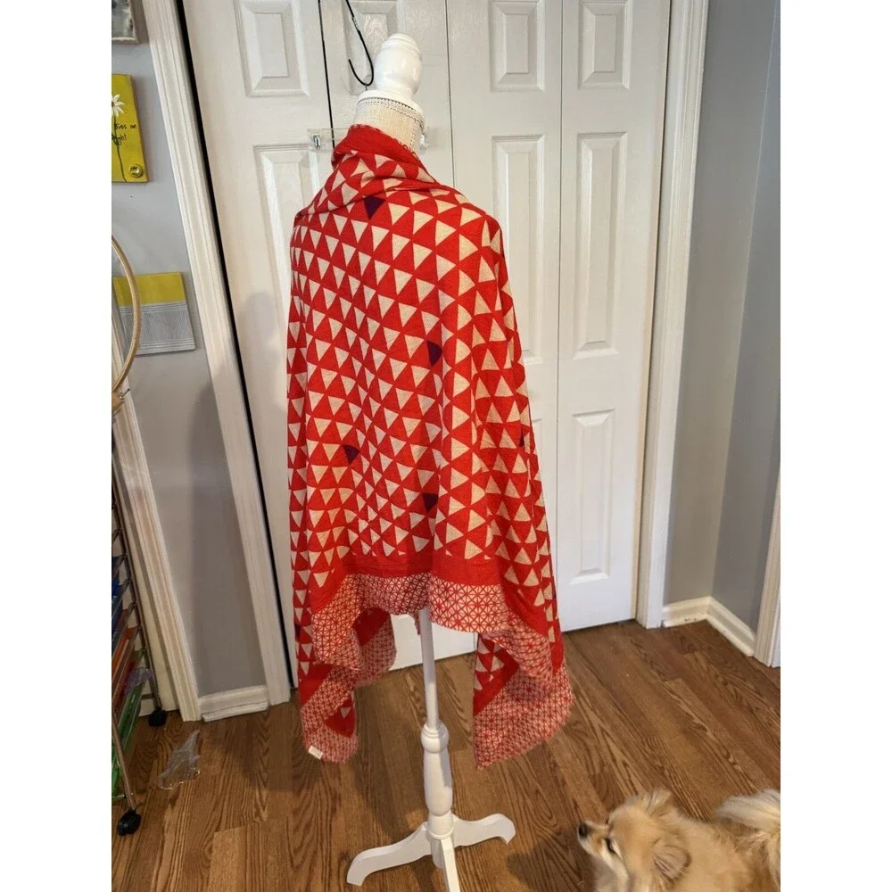 Shiraleah Chicago Tomato red & Cream Triangle  Pattern Rectangular Scarf  34